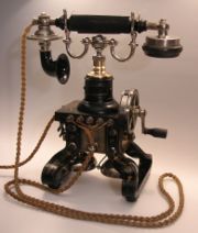 Ericssons Telefonapparat „taxen" aus dem Jahr 1892