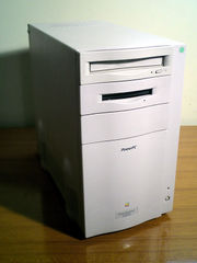 Der Power Macintosh 8200/100, eingeführt im April 1996