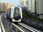 Crystal Mover Car (LRT System Sengkang, Singapur)