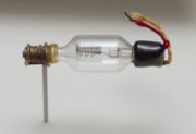 Triode (Audion) von Lee de Forest aus dem Jahr 1906