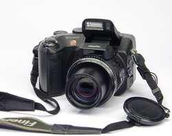 FujiFilm S602z Kamera mit SuperCCD-Sensor