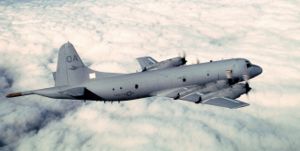 U-Boot-Jagdflugzeug P-3 Orion mit MAD-Vorrichtung am Heck